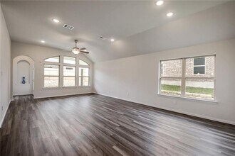 708 Sunny Ridge Dr in Leander, TX - Building Photo - Building Photo