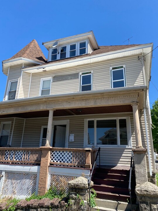 1613-1615 Linden St in Scranton, PA - Building Photo