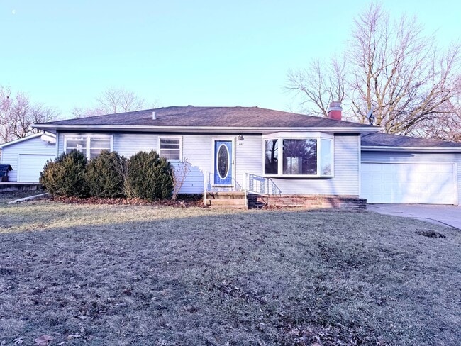 property at 402 Beverly Hills St