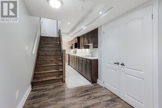 86 Black Maple Crescent in Vaughan, ON - Building Photo - Building Photo