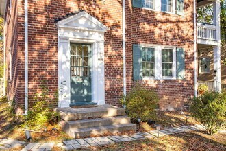 4004 W Grace St in Richmond, VA - Building Photo - Building Photo