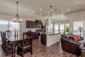 4145 Shallow Creek Loop in College Station, TX - Building Photo - Building Photo