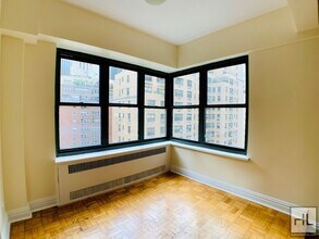 EAST 56 STREET in New York, NY - Building Photo - Building Photo