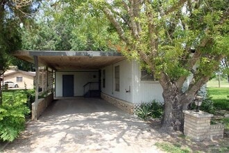 2116 W 6th St in Weslaco, TX - Building Photo - Building Photo