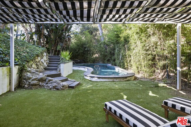 property at 2936 La Castana Dr