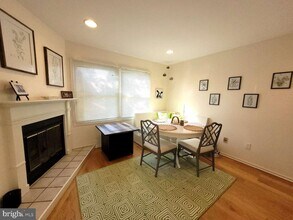 44 Woodstream Dr in Chesterbrook, PA - Building Photo - Building Photo
