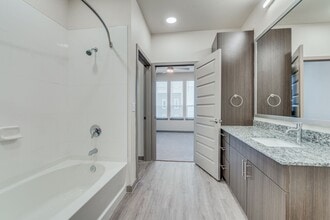 Rise 120 in Georgetown, TX - Building Photo - Interior Photo