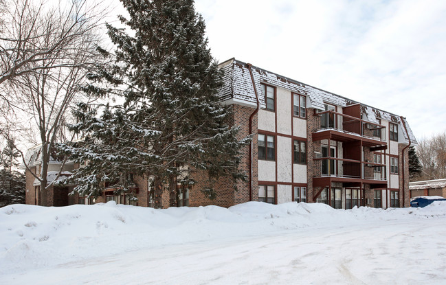 Rothenburg Apartments in Willmar, MN - Building Photo - Building Photo