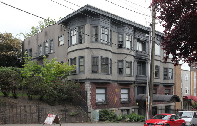 Thomas Park View Apartments in Seattle, WA - Building Photo - Building Photo