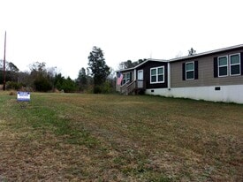 811 Sitton Rd in Chester, SC - Building Photo