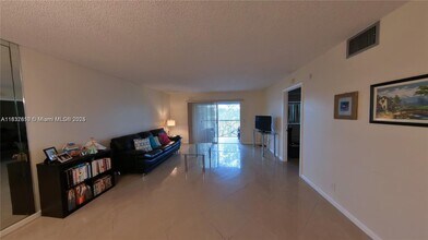 1151 SW 128th Terrace in Pembroke Pines, FL - Building Photo - Building Photo