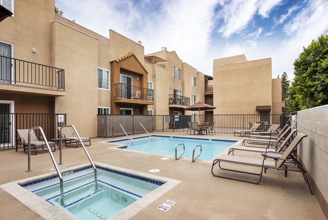 Fulton Gardens in Sherman Oaks, CA - Building Photo - Building Photo