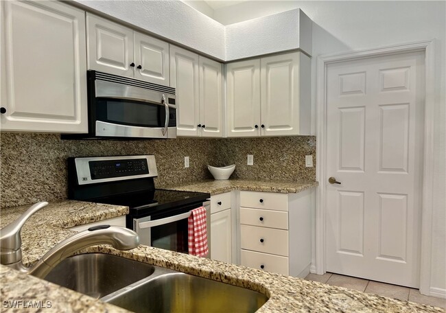 property at 6131 Spanish Oaks Ln