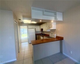 3417 SW Santa Barbara Pl, Unit 114 in Cape Coral, FL - Building Photo - Building Photo