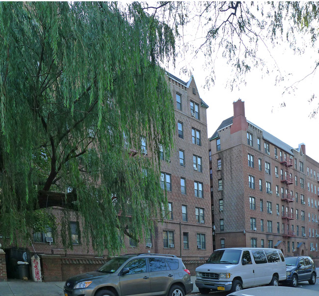 295 Ocean Parkway in Brooklyn, NY - Building Photo - Building Photo