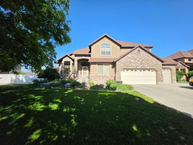 property at 10253 S Chestnut View Ct