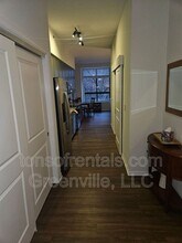 100 E Washington St in Greenville, SC - Building Photo - Building Photo