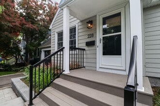 228 Greensway Ave in Ottawa, ON - Building Photo - Building Photo