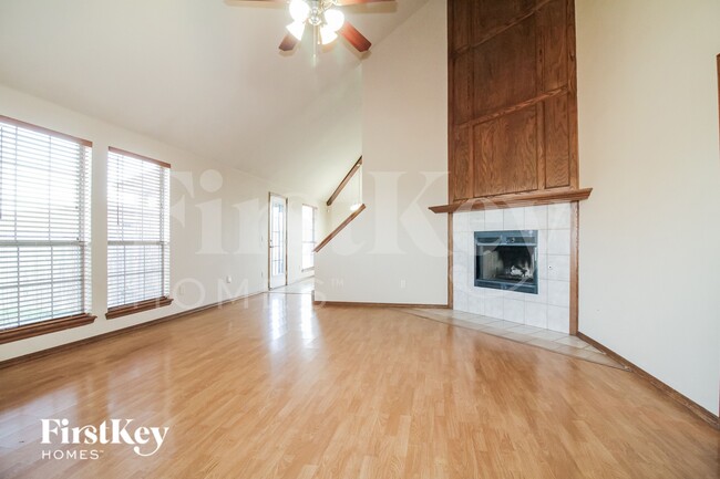 2504 Tyler Ln in Moore, OK - Building Photo - Building Photo