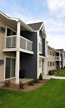 Country Place Apartments in Big Rapids, MI - Building Photo - Building Photo