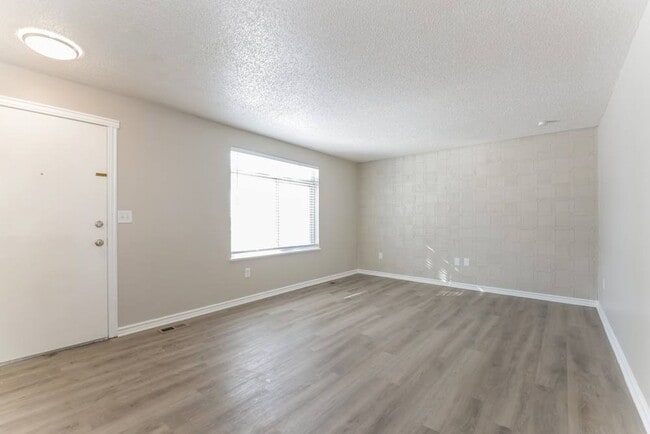 2854 S Mobile St in Aurora, CO - Building Photo - Building Photo