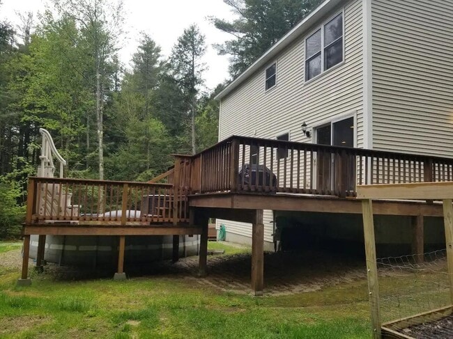 61 Westwood Dr in Wolfeboro, NH - Building Photo - Building Photo