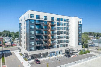 ICON on Main - Royal Oak, MI in Royal Oak, MI - Foto de edificio - Building Photo