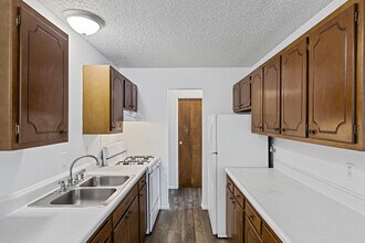 Carriage House Apartment in Albion, MI - Foto de edificio - Building Photo