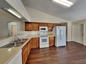 2952 Majestic Oaks Ln in Green Cove Springs, FL - Foto de edificio - Building Photo