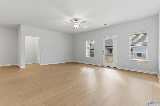 7520 Doris Ruth Ln SE in Owens Cross Roads, AL - Building Photo - Building Photo