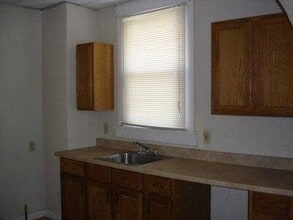 559 Neale Ave SW in Massillon, OH - Building Photo - Building Photo