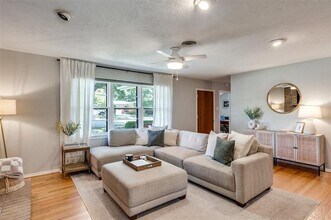11356 Rupley Ln in Dallas, TX - Building Photo - Building Photo