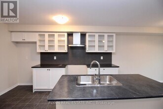 190 Esther Cres in Thorold, ON - Building Photo - Building Photo