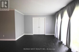 103 Dearbourne Blvd in Brampton, ON - Building Photo - Building Photo