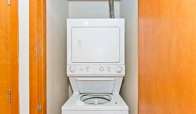 2925 N Central Park Ave in Chicago, IL - Building Photo - Building Photo