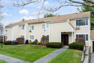 Harriman Woods Apartments in Harriman, NY - Building Photo