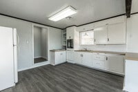 142 County Rd 1604 photo'