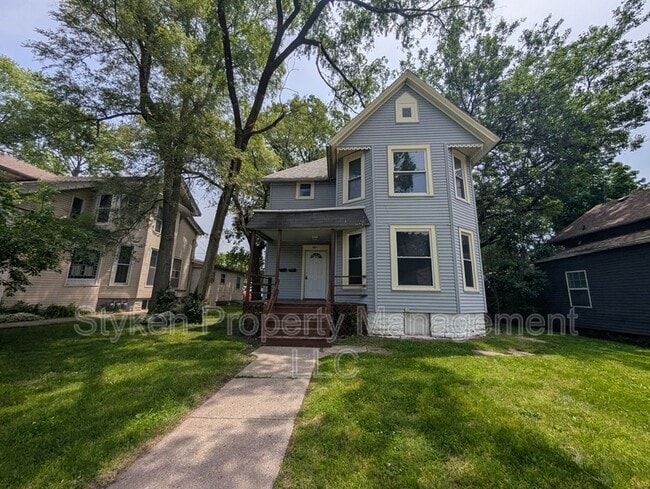 property at 464 S Harrison Ave