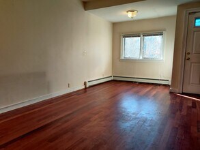 175 Concord Ave, Unit 1 in Cambridge, MA - Foto de edificio - Building Photo