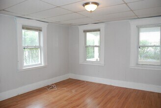 4 Harrison St in Natick, MA - Building Photo - Building Photo