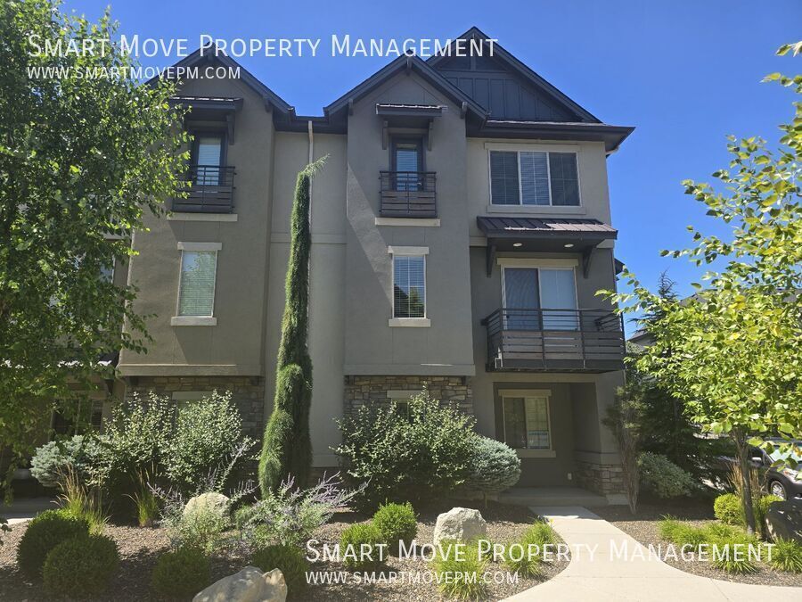 3308 E Front Runner Ln in Boise, ID - Building Photo