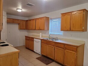 2510 Gold St in El Paso, TX - Building Photo - Building Photo