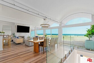 3806 Ocean Front Walk in Marina Del Rey, CA - Building Photo - Building Photo