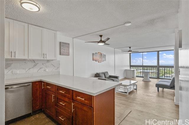 property at 4300 Waialae Ave