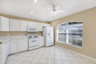 9261 Middle Oak Dr in Ft. Myers, FL - Building Photo - Building Photo