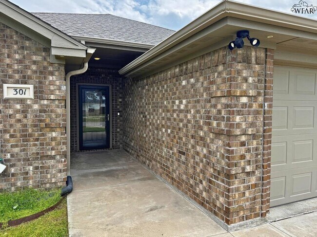 301 Mariners Wy in Wichita Falls, TX - Building Photo - Building Photo