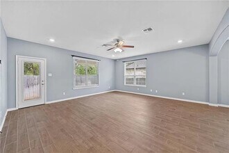 605 Lister Dr in Waco, TX - Building Photo - Building Photo