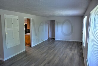 5709 N C St in Spokane, WA - Building Photo - Building Photo