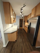 5912 Greenview Rd in Lisle, IL - Foto de edificio - Building Photo