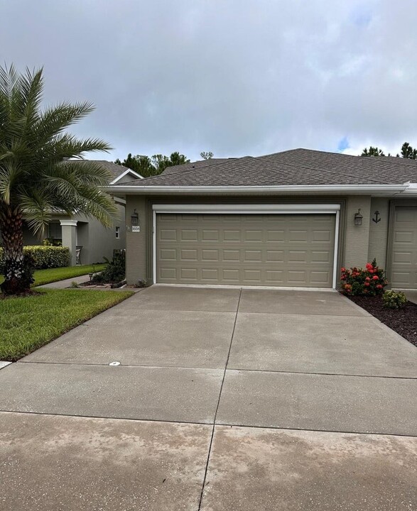 1608 Areca Palm Dr in Port Orange, FL - Building Photo